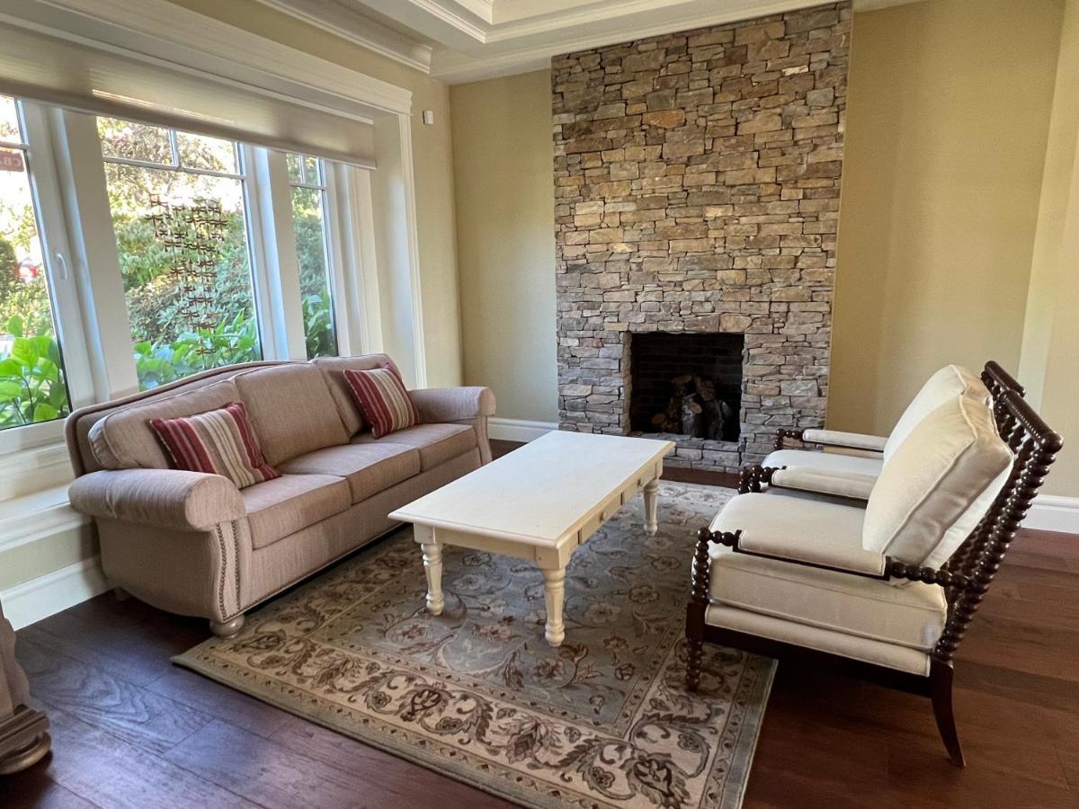 Spacious Cozy House In Vancouver West Esterno foto