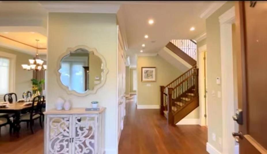 Spacious Cozy House In Vancouver West Esterno foto